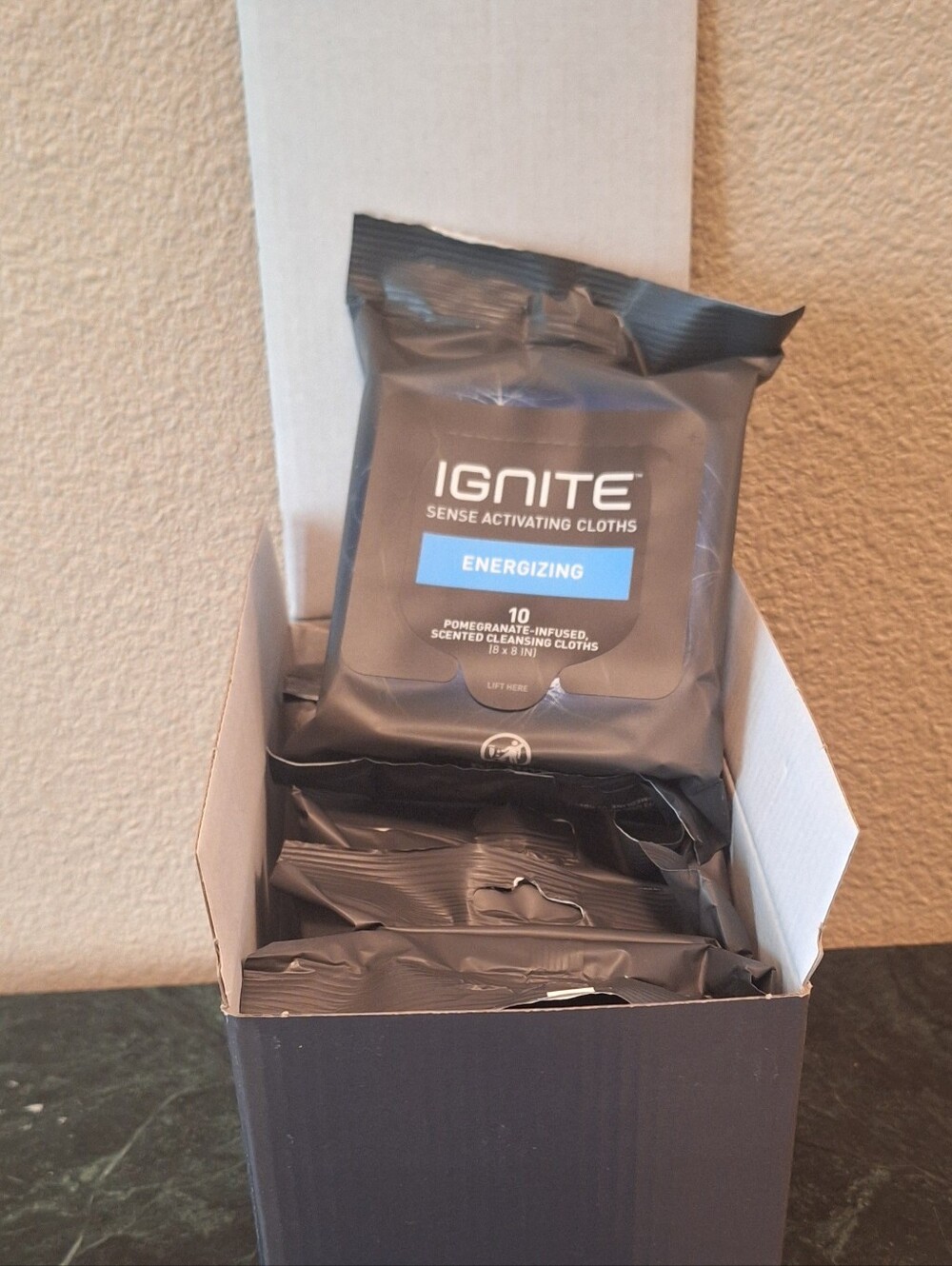 Men Cleansing Body Cloths Pomegranate Scented 5 Packs.